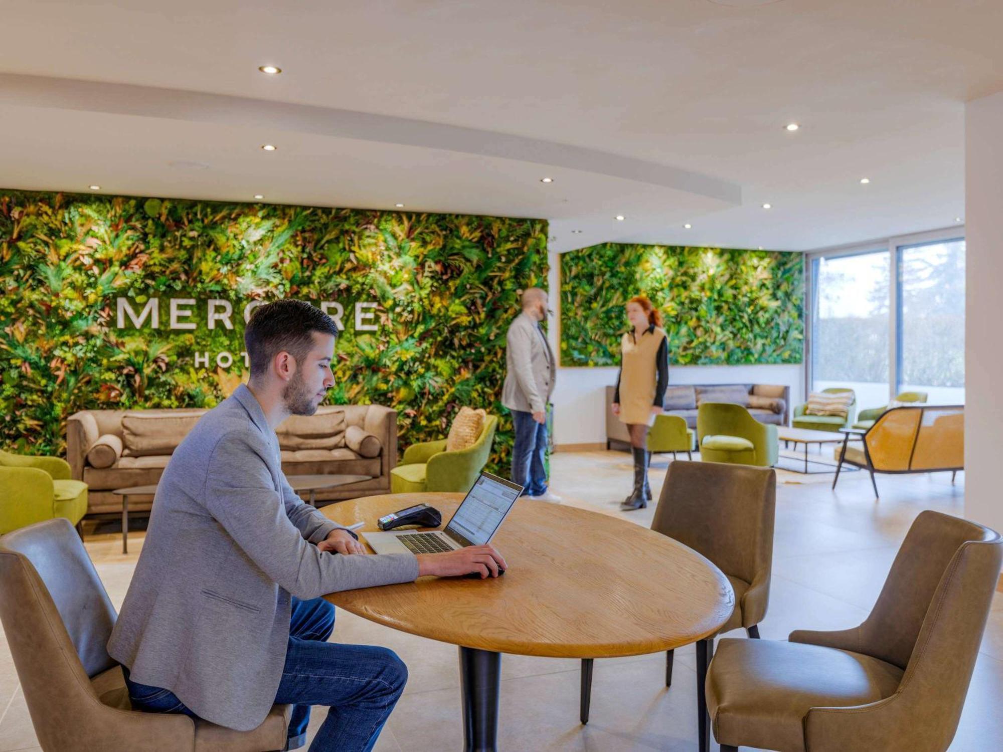 Mercure Lyon Est Вільфонтен Екстер'єр фото